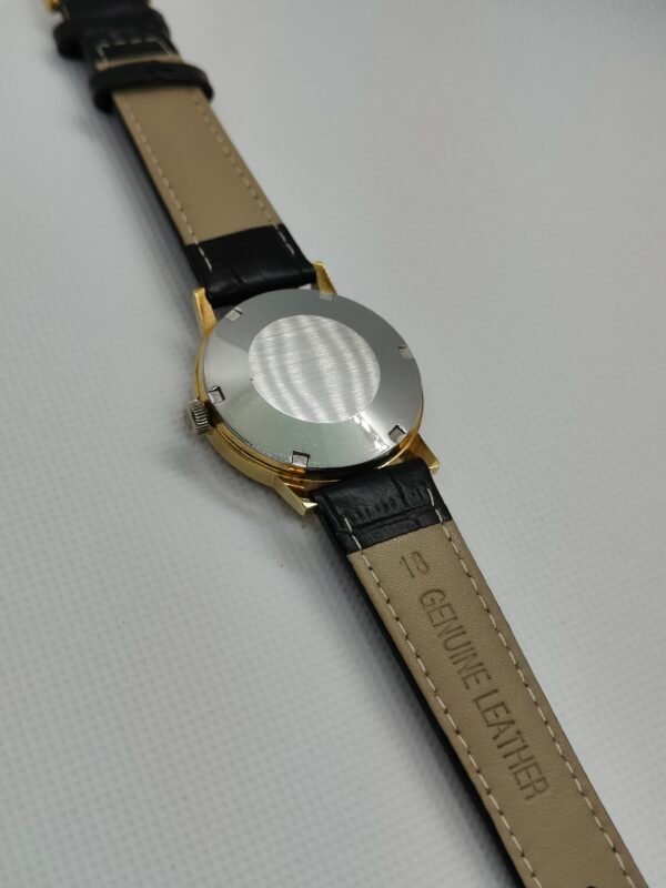 Omega Genève Gold